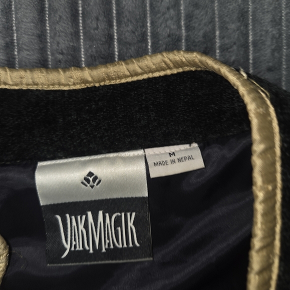 Yak Magic Cardigan Jacket Size Medium Button Up Black Brown Animal Print Beaded - Picture 2 of 13